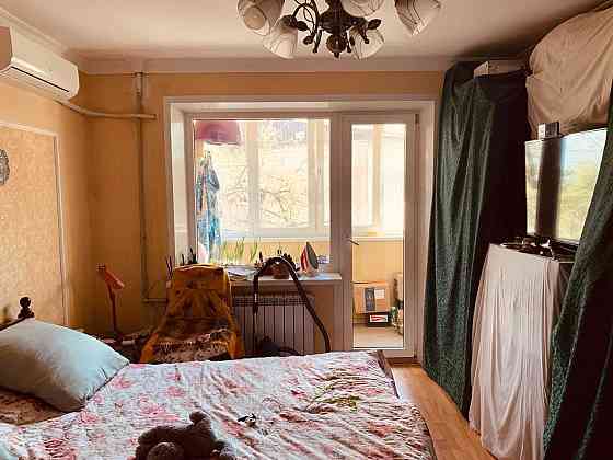 Продам двухкомнатную л/берег 2 этаж, бульвар Строителей Каменское (Запорожская обл.)