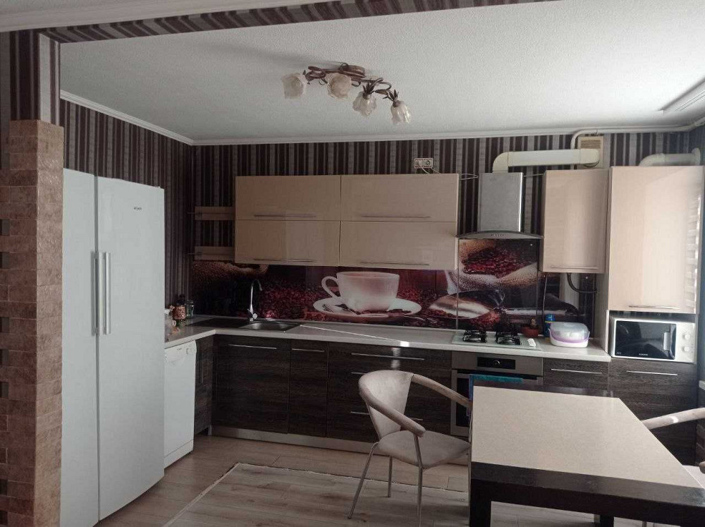 продам 4 комнатную квартиру Павлоград - изображение 8