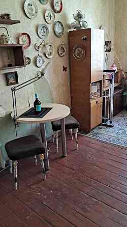 Продам 2 комнатную гостинку в центре,метро Ярослава Мудрого VI Харьков