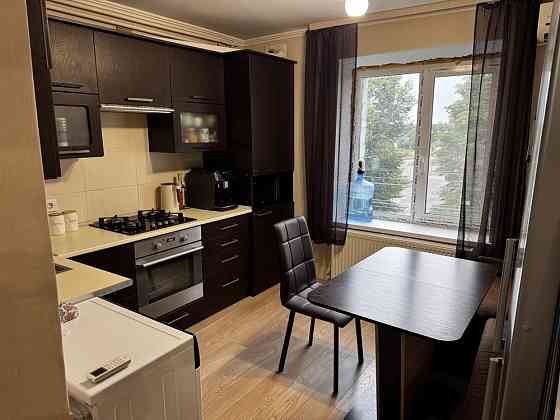 Продам квартиру по вулиці Центральна Баришівка