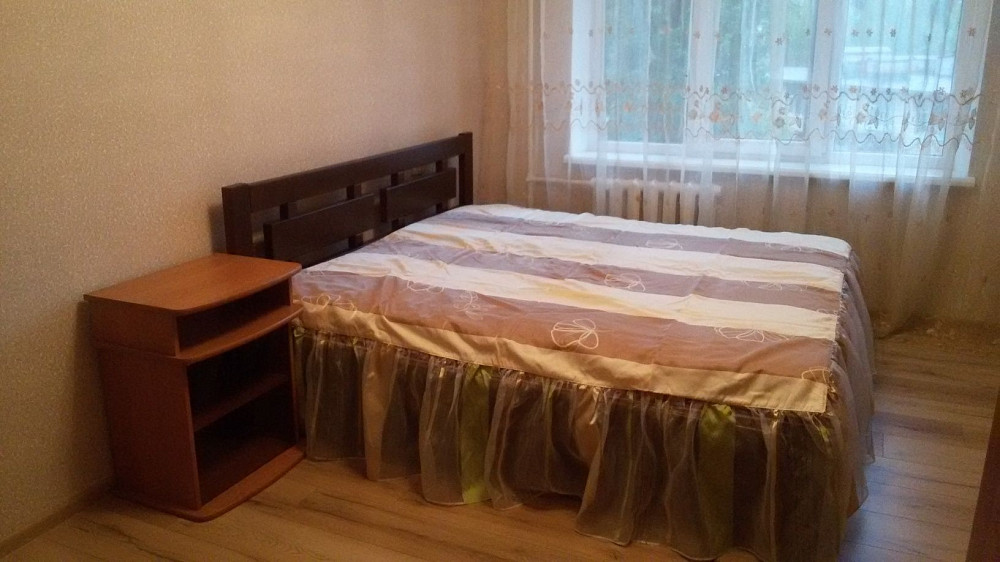 Здам 2 кв - 10 хв пішки від м. Чернігівська, від ВЛАСНИКА Киев - изображение 1