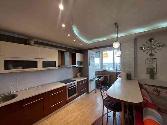 Трикімнатна квартира Лікоград Киев