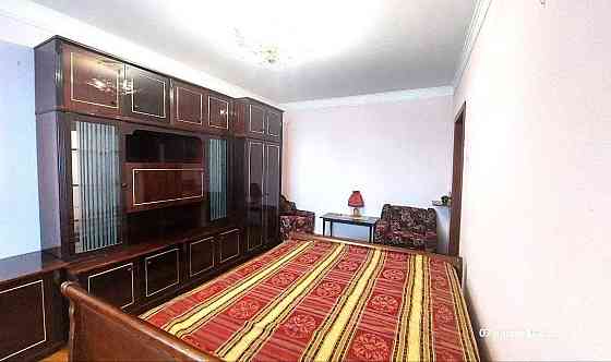 Здам 2 кім.кв. по вул. О. Махова, поряд ринок Елерон Киев