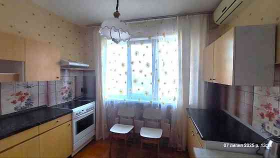 Здам 2 кім.кв. по вул. О. Махова, поряд ринок Елерон Киев