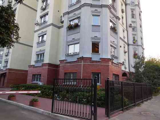 Без % - велика 2-к з євроремонтом  в клубному будинку на Пріорській 10 Киев