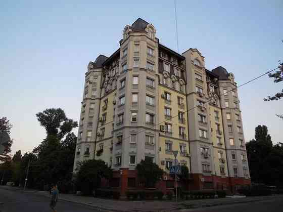 Без % - велика 2-к з євроремонтом  в клубному будинку на Пріорській 10 Киев