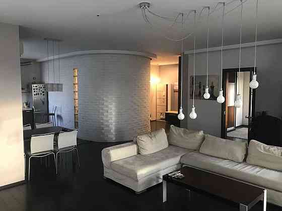 Без % - велика 2-к з євроремонтом  в клубному будинку на Пріорській 10 Киев