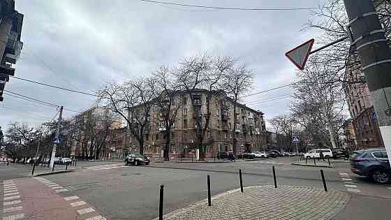 ул. Коблевская. ул. Ольгиевская.  Сталинка. Светлая, уютная. Срочно. Одесса