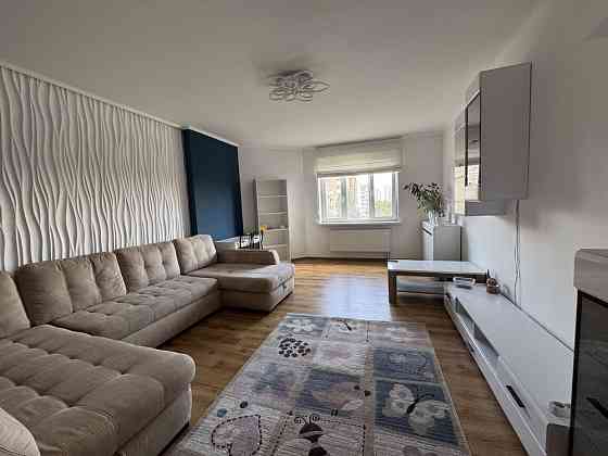 Квартира у м Киів з ремонтом та меблями поруч з озером Київ