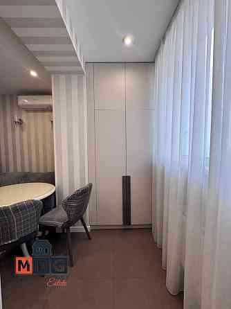 Продаж / Квартира / вул. Ньютона, Нові Будинки, Харків Харьков