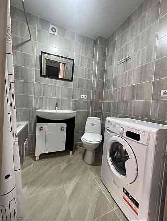 Хозяин. Продаю новую квартиру с мебелью и техникой. Без комиссии Київ