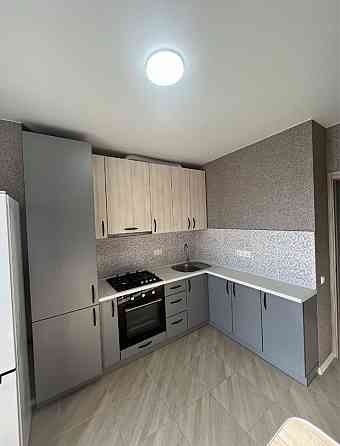 Хозяин. Продаю новую квартиру с мебелью и техникой. Без комиссии Київ