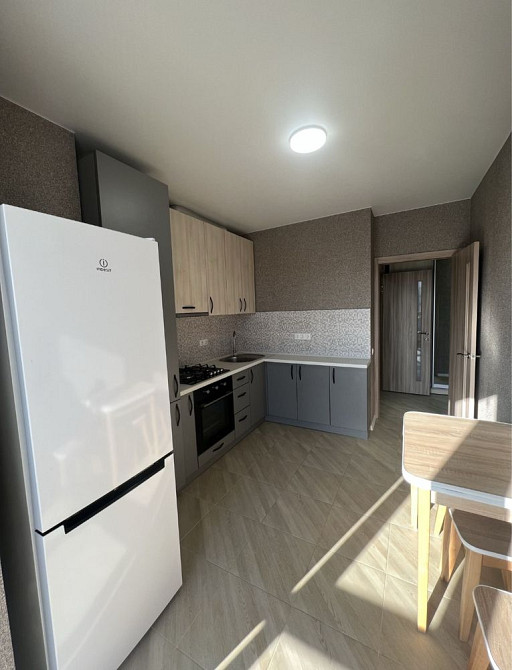 Хозяин. Продаю новую квартиру с мебелью и техникой. Без комиссии Київ - зображення 2