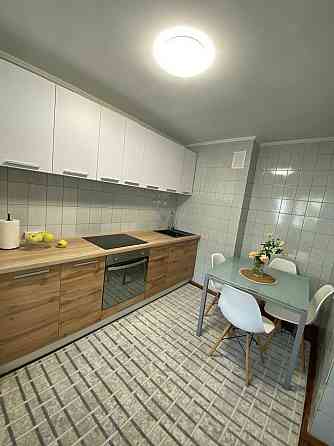 Оренда 2К вул Лабораторна 14, поруч ст м "Палац Україна" Киев