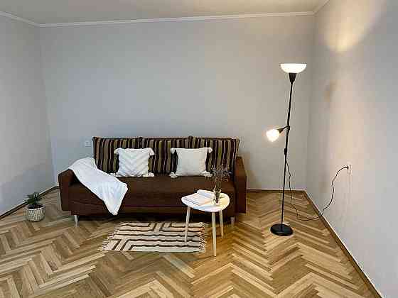 Оренда 2К вул Лабораторна 14, поруч ст м "Палац Україна" Киев