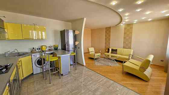 Оренда 2 кімн. квартири + кухня-студія вул. Лазаренка НОВОБУДОВА Львів