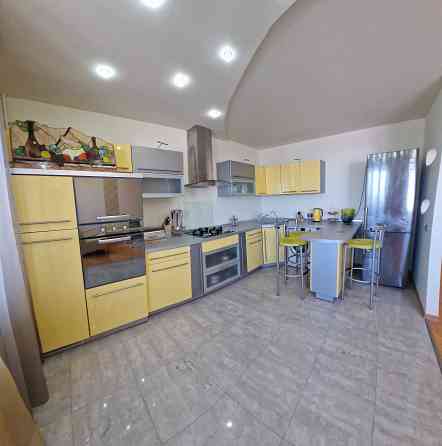 Оренда 2 кімн. квартири + кухня-студія вул. Лазаренка НОВОБУДОВА Львів