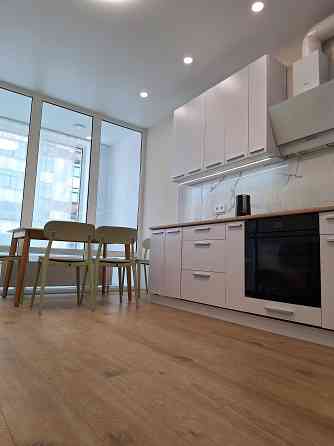 Без% Здам евродвушку в ЖК Варшавский 2  Перша Здача Все Нові. Киев