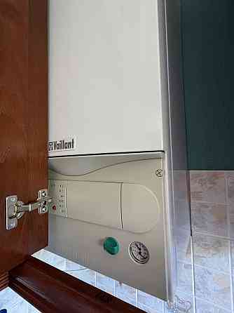 2-кімнатна в центрі. Сталінка, ремонт. Житомир