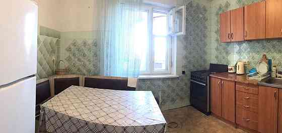 Продам 4-кімнатну квартиру, вул. Олександри Екстер, Троєщина. AM Київ