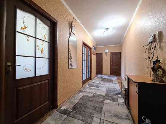 Продаю 2 комнатную квартиру  73 кв.м Северная звезда. Николаев