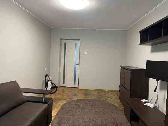 Продаж центр 1-кімнатна квартира з ремонтом та меблями Львов