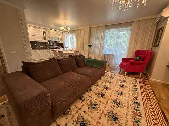 2-3 комнатная квартира Аркадия 6 ст. Фонтан  кирпичный дом Одесса