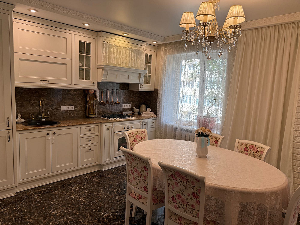 2-3 комнатная квартира Аркадия 6 ст. Фонтан  кирпичный дом Одесса - изображение 1