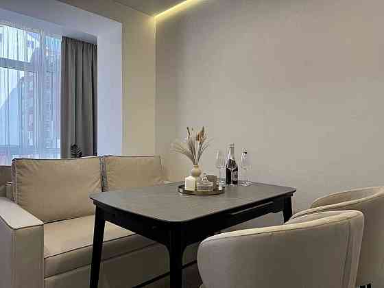 Терміново! 2-кім+кухня-студія з дорогим ремонтом, центр міста! Ивано-Франковск