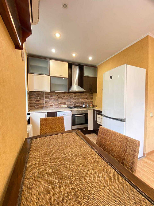 Оренда 2к квартири на вулиці Уманська поруч парк та ліцей Киев - изображение 6