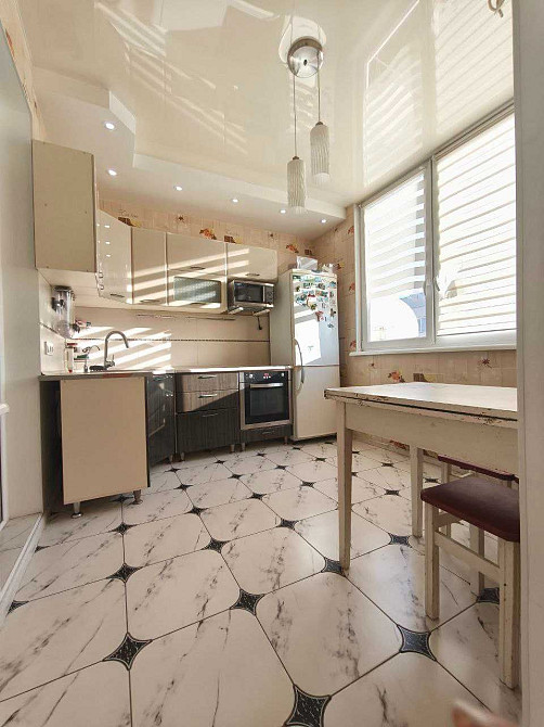 Продам евродвушку  ЖМ Радужный Лиманка - изображение 5