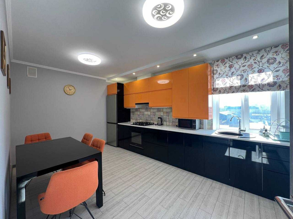 Простора 2 кімнатна квартира по вул Мельника Ивано-Франковск - изображение 5