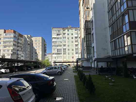 Продам 1 кімнатну квартиру без ремонту в обжитій новобуд Зелений Двір Трускавец