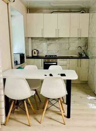 Продам 3 к. кв.на пр.Богдана Хмельницького 22а з рем, меб. та технікою Днепр