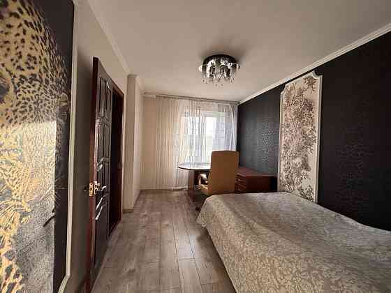 Продам простору 4 кім. квартиру Ремонт. Парк Одесса