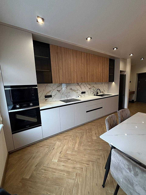 Продам стильну 2 кімнатну квартиру в Новобудові ! СУПЕР ЛОКАЦІЯ! Ровно - изображение 2