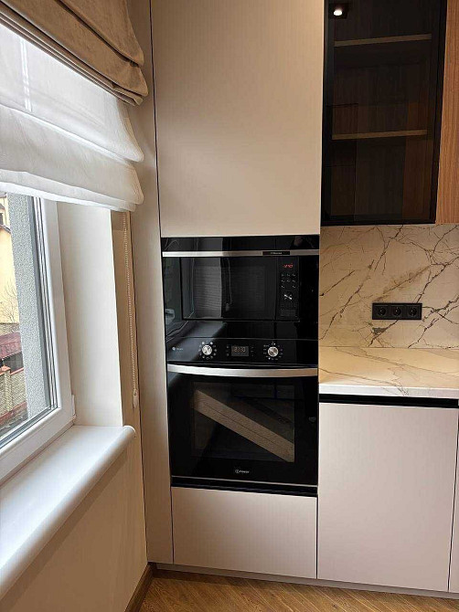 Продам стильну 2 кімнатну квартиру в Новобудові ! СУПЕР ЛОКАЦІЯ! Ровно - изображение 4