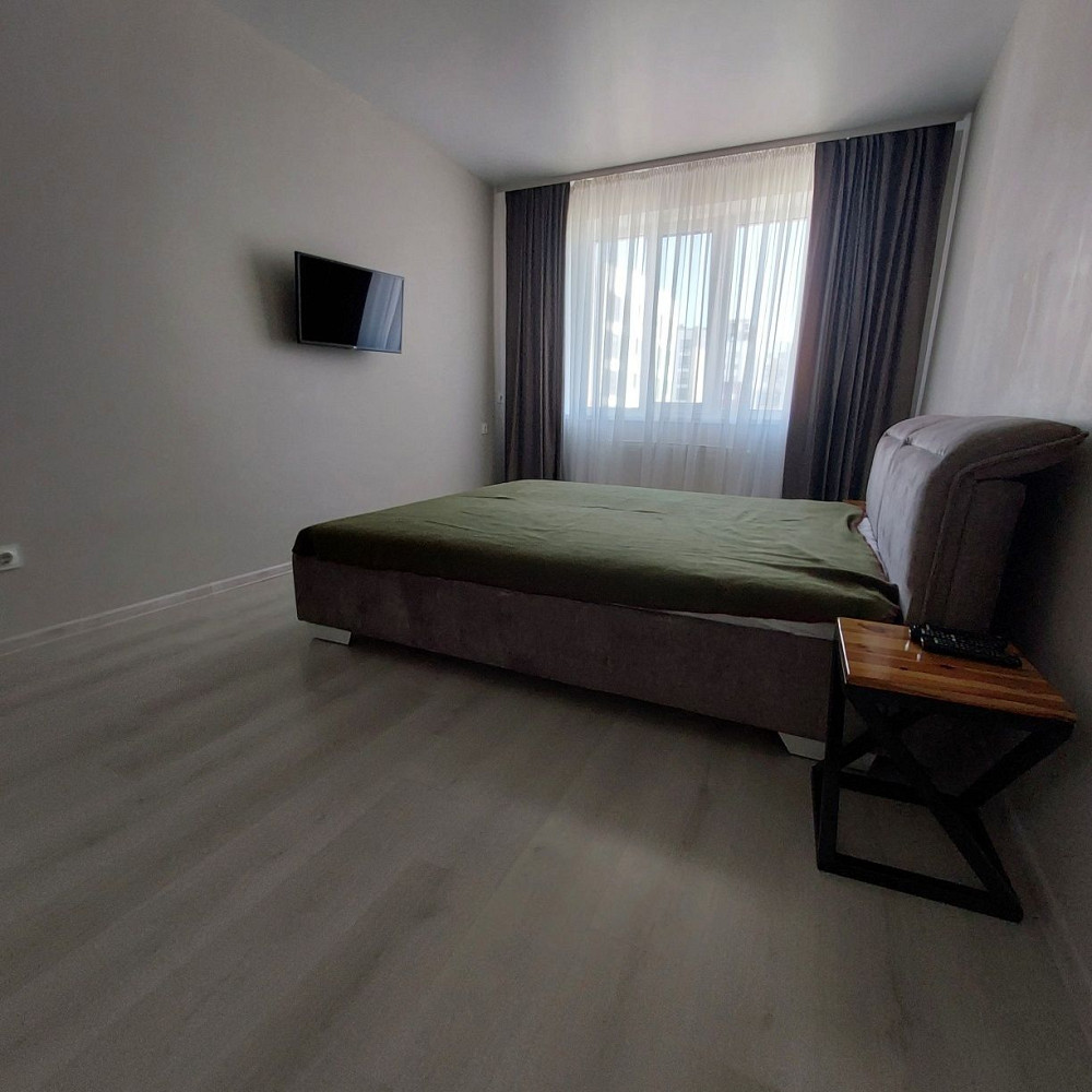 1  кімнатна  сучасна  квартира  Новобудова Ровно - изображение 2