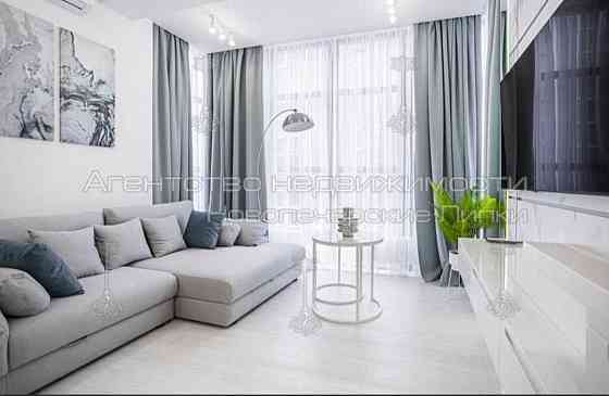 ЖК Новопечерскі Ліпки. вул. Андрія Верхогляда 15А. Світла гарна 2-кімн Київ