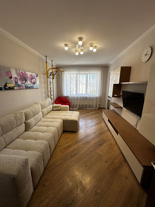 Продаж класної  3 кімнатної квартири в районі Автовокзалу Ровно - изображение 2