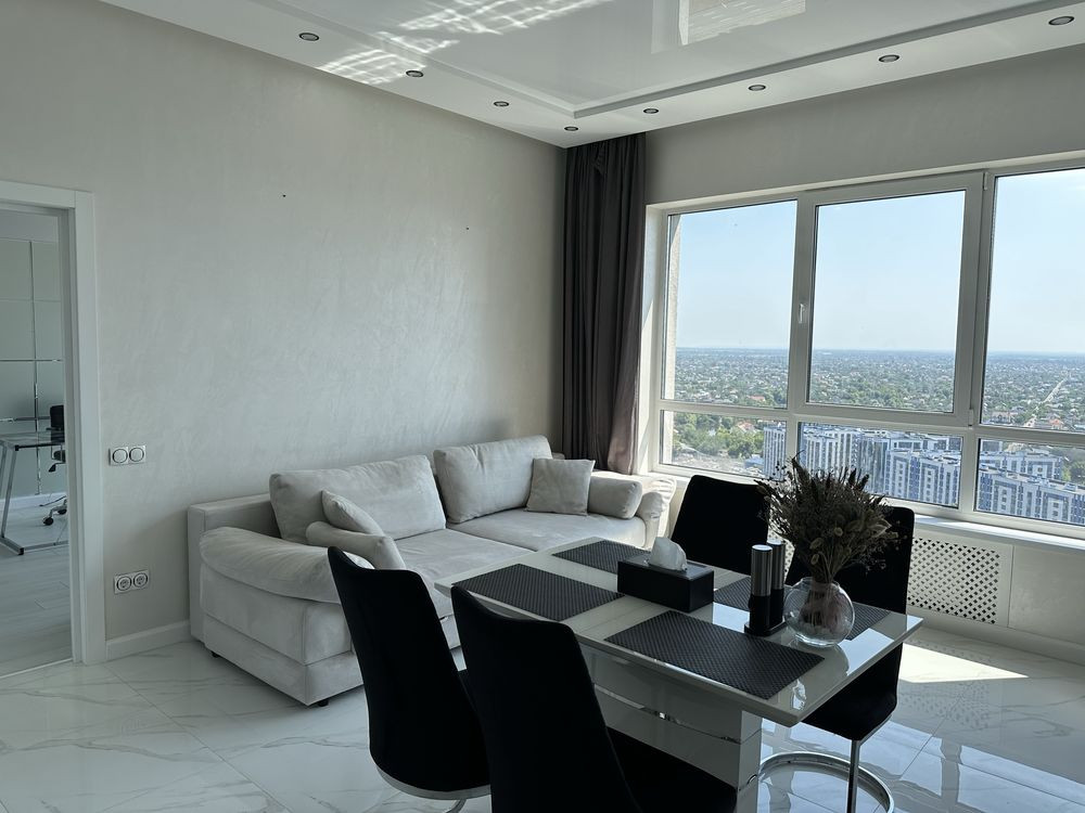 Продам 2 кімнатну ЖК Зарічний без % Вид на Дніпро Київ - зображення 3