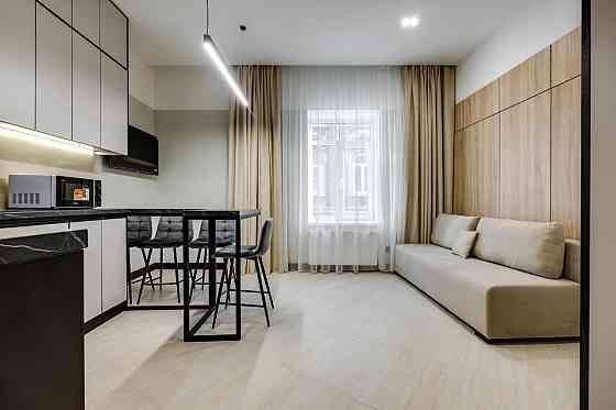 Центр міста!Продаж квартири з дизайнерським ремонтом по вул.І.Франка. Львов