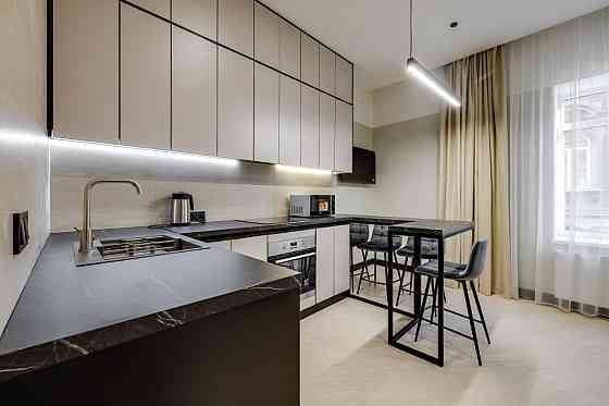 Центр міста!Продаж квартири з дизайнерським ремонтом по вул.І.Франка. Львов