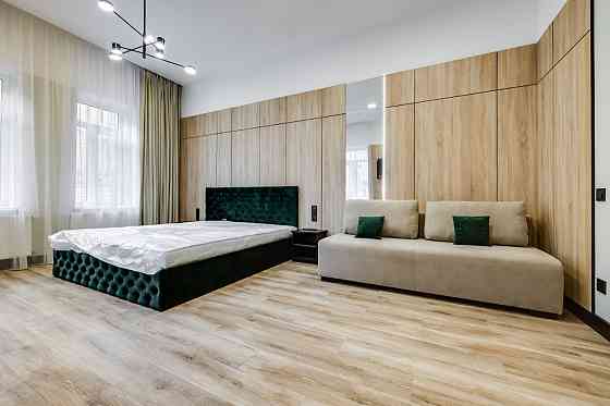 Центр міста!Продаж квартири з дизайнерським ремонтом по вул.І.Франка. Львов