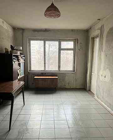 3 комнатная квартира. Комнаты раздельные. 2 лоджии. Общая 65 метров. Одесса