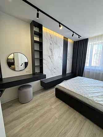 Продам 2 кімнатну в центрі міста із функцією 3 кімнатної у новобудові Івано-Франківськ