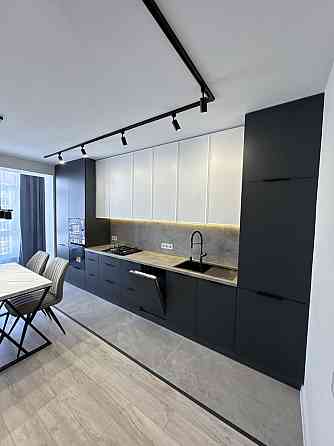 Продам 2 кімнатну в центрі міста із функцією 3 кімнатної у новобудові Івано-Франківськ