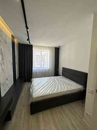 Продам 2 кімнатну в центрі міста із функцією 3 кімнатної у новобудові Івано-Франківськ