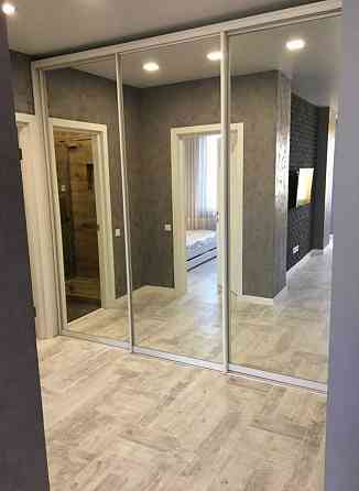 Продам 2 ком современную, стильной меблировкой и техникой ЖМ Радужный Лиманка