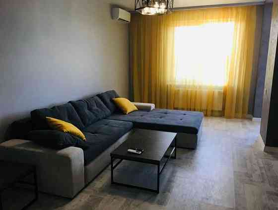 Продам 2 ком современную, стильной меблировкой и техникой ЖМ Радужный Лиманка